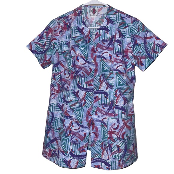 MED THREADS Women's Snap Button Short Sleeve Scrub Jacket, Workwear, Nurse Wear - Picture 1 of 4